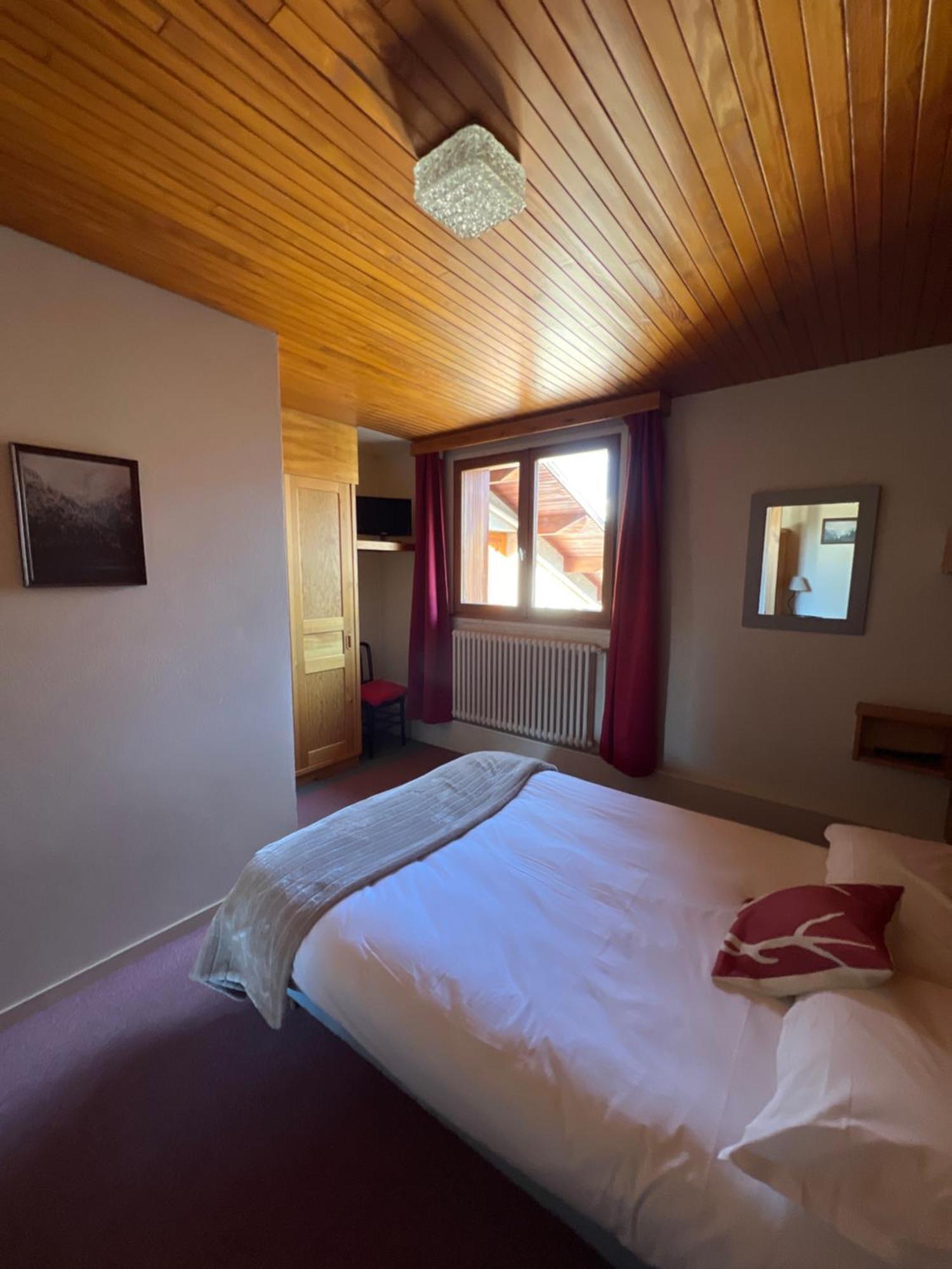 Hotel Restaurant La Pendine Les Pres Eksteriør bilde