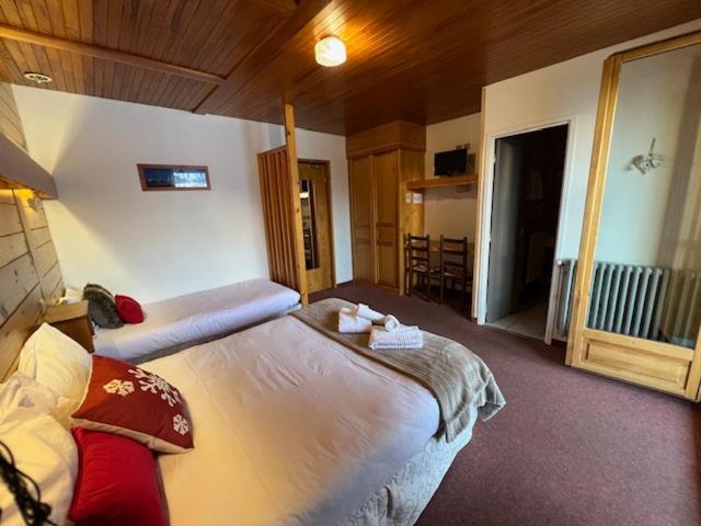 Hotel Restaurant La Pendine Les Pres Eksteriør bilde